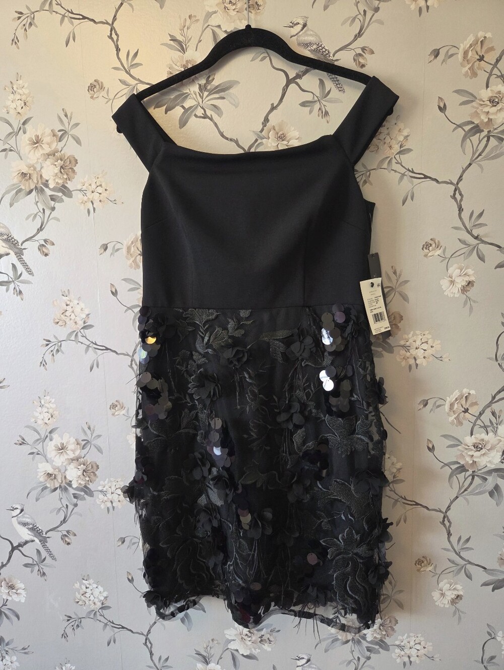 ADRIANNA PAPELL Black Off Shoulder Floral Appliqué Cocktail Dress Size 8